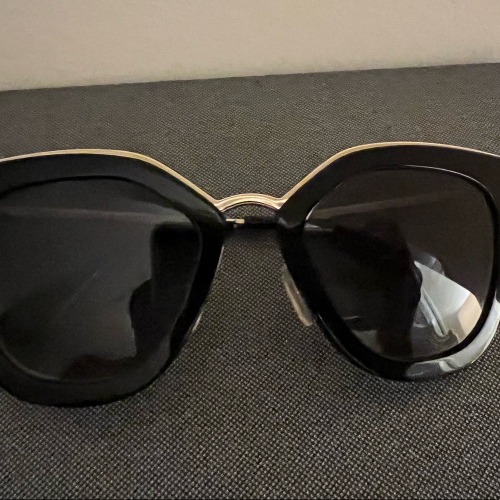 Prada frames